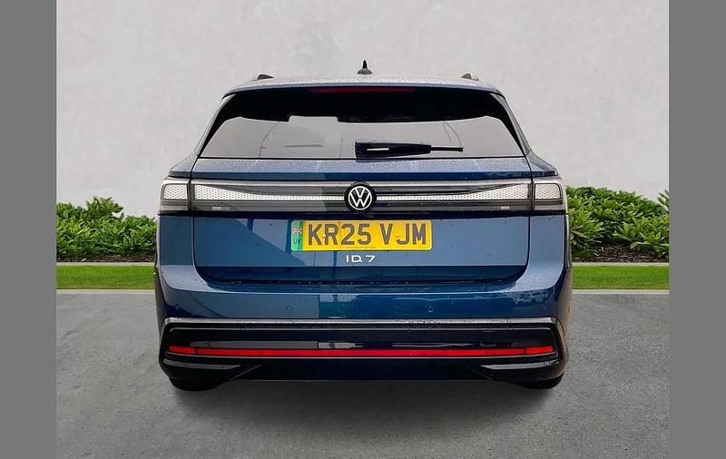 Used VW ID.7 Pro 210 kW (286 HP) 2025 Blue Estate