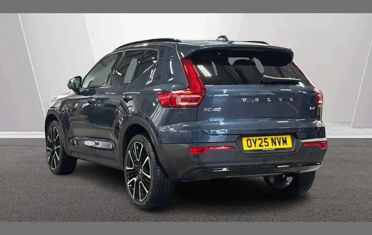 Used Volvo XC40 Ultra 194 HP (142 kW) 2025 Blue SUV