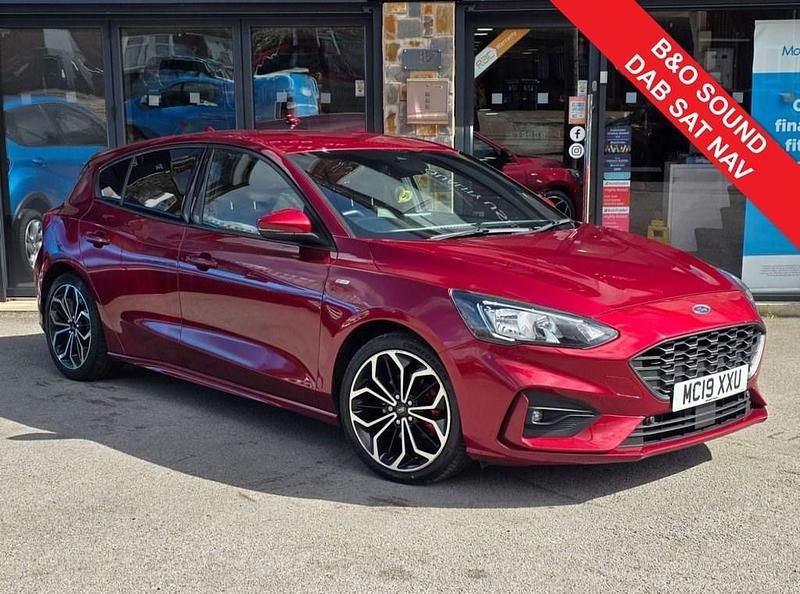 Used Ford Focus ST-Line X 125 HP (91 kW) 2019 Red Hatchback