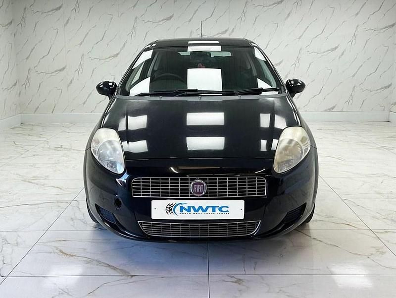 Używany Fiat Grande Punto Active 2008 Czarny Hatchback
