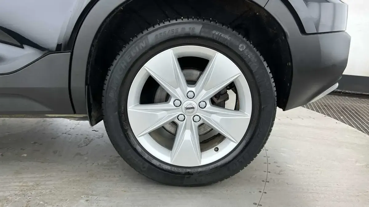 Used Volvo XC40 Core 194 HP (142 kW) 2023 Black SUV