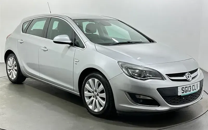 Used Vauxhall Astra Elite 116 HP (85 kW) 2015 Hatchback