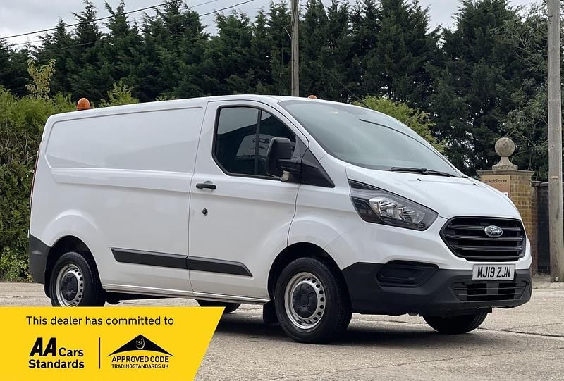 White Used 2019 Ford Transit Custom | £9,490 (Good price) - Image 1/4
