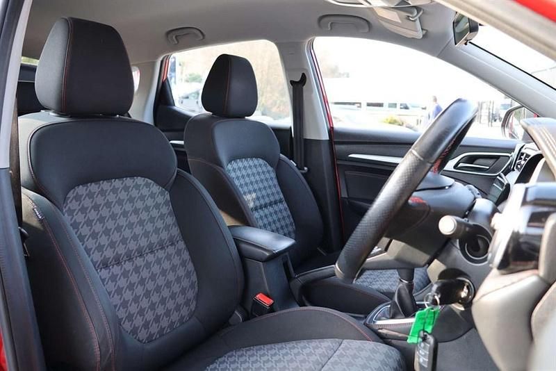 Used MG ZS Excite 106 HP (77 kW) 2022 Red SUV