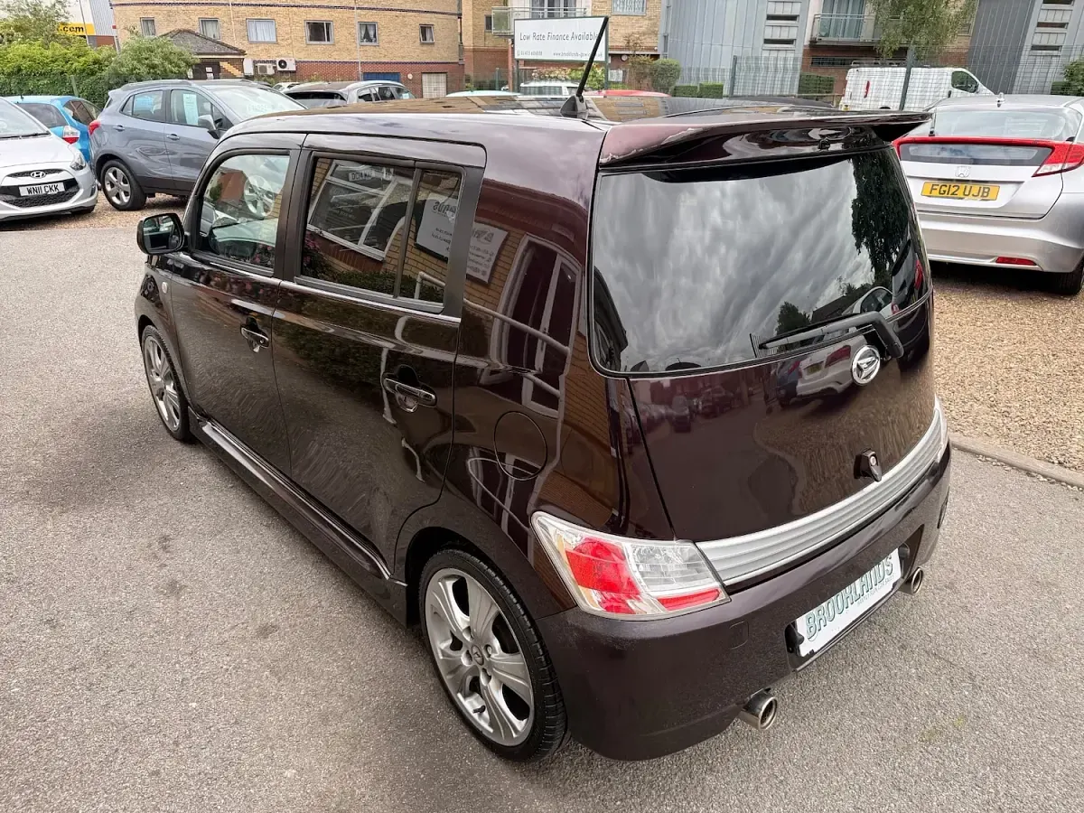 Used Daihatsu Materia 2008 Maroon MPV