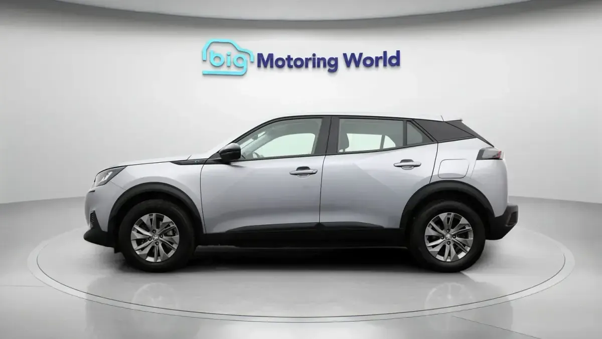 Used Peugeot e-2008 Active Premium 98 kW (134 HP) 2022 Grey SUV