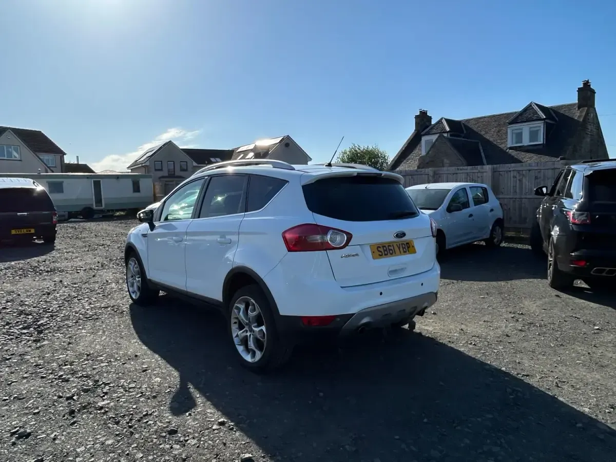 Used Ford Kuga Titanium 140 HP (102 kW) 2012 White SUV