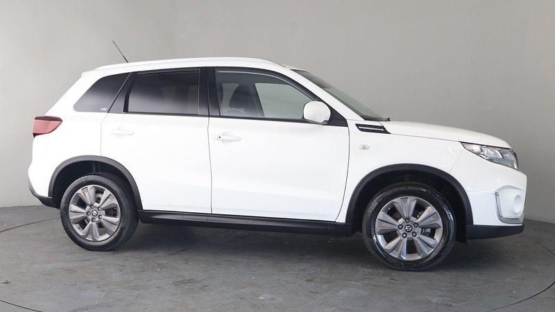 Second-hand Suzuki Vitara SZ-T 115 CP (84 kW) 2022 SUV