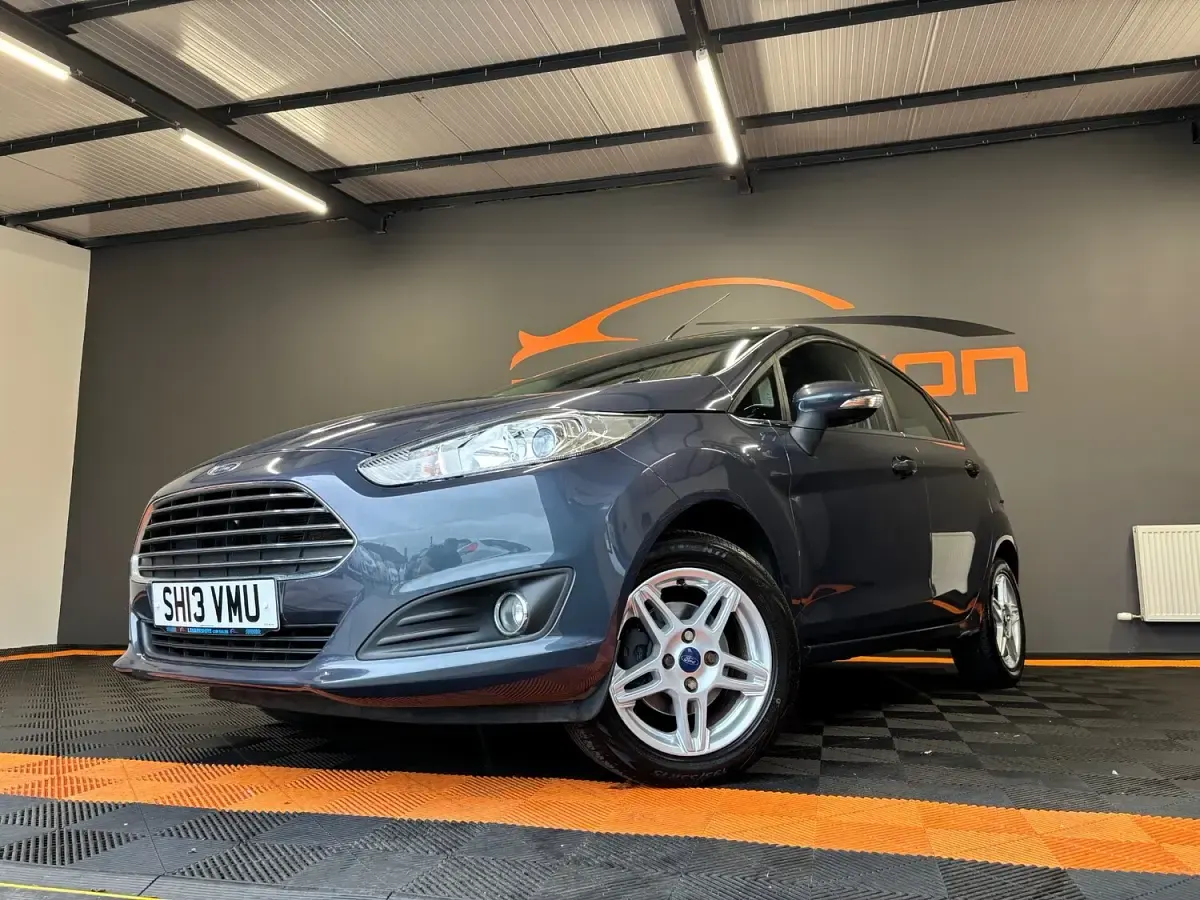 Used Ford Fiesta Zetec 2013 Grey Hatchback
