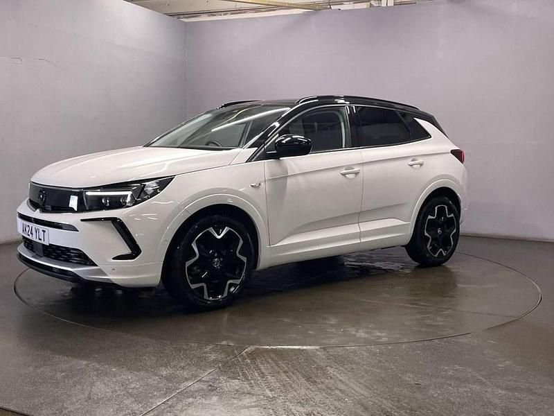 Used Vauxhall Grandland X Ultimate 136 HP (100 kW) 2024 White SUV