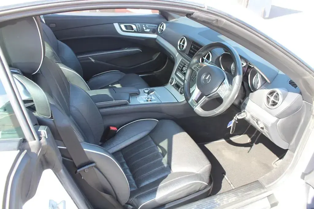 Used Mercedes SL350 AMG 306 HP (225 kW) 2014 White Cabriolet