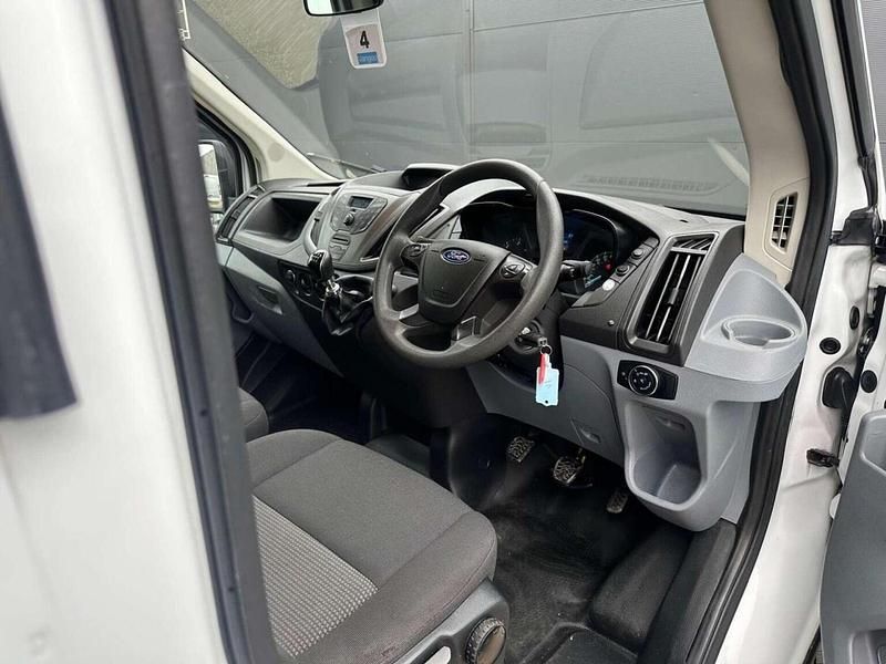 Used Ford Transit 130 HP (95 kW) 2019 White Cabriolet