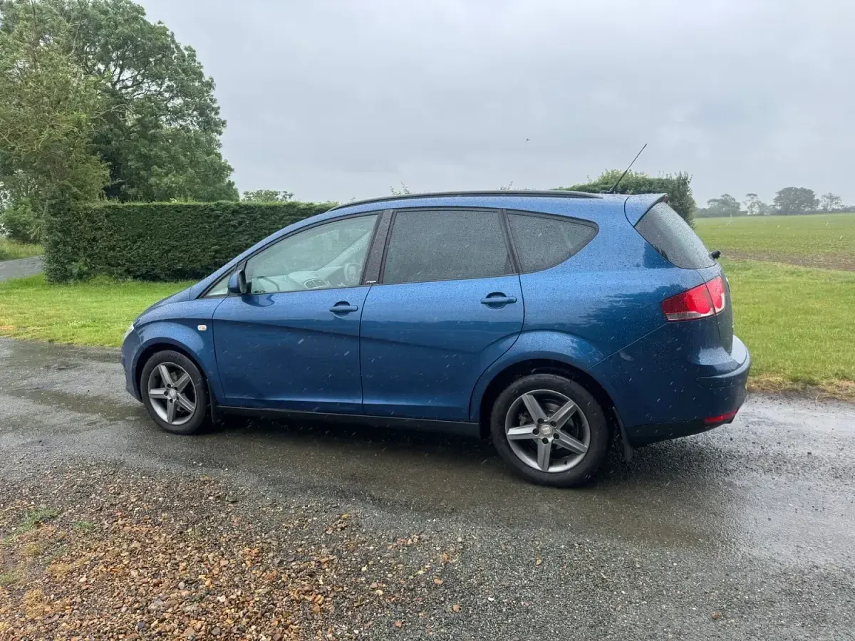 Used Seat Altea XL I-Tech 2014 Blue MPV