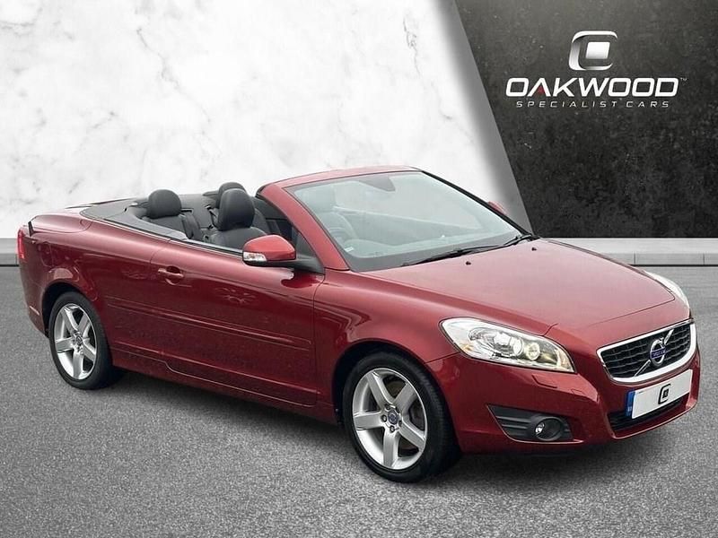 Used Volvo C70 SE Lux 150 HP (110 kW) 2010 Red Cabriolet