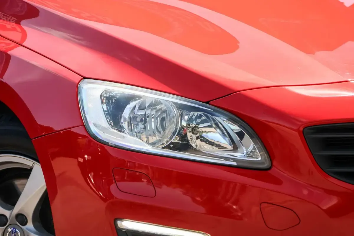 Used Volvo V60 Business Edition 190 HP (139 kW) 2016 Red Estate