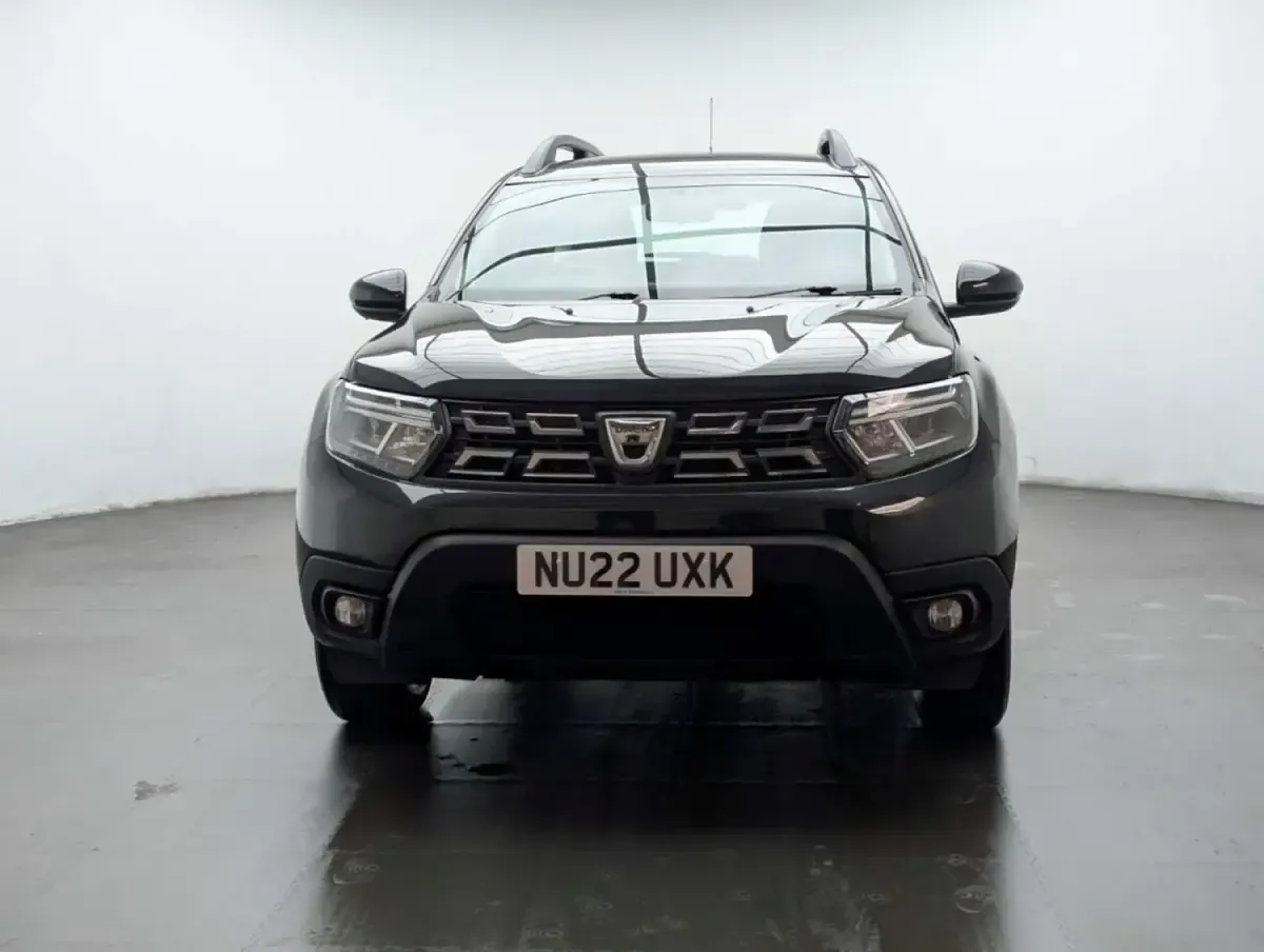 Używany Dacia Duster Comfort 100 KM (73 kW) 2022 Czarny SUV