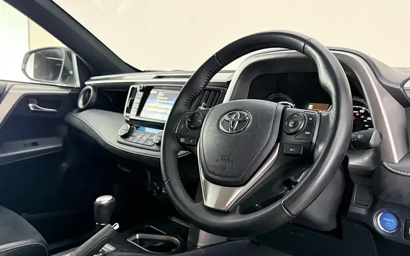 Used Toyota RAV4 Design 197 HP (144 kW) 2018 SUV