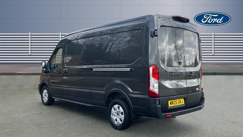 Used Ford Transit Limited 165 HP (121 kW) 2025 Van