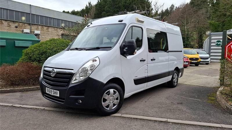 Used Vauxhall Movano 130 HP (95 kW) 2019 White MPV