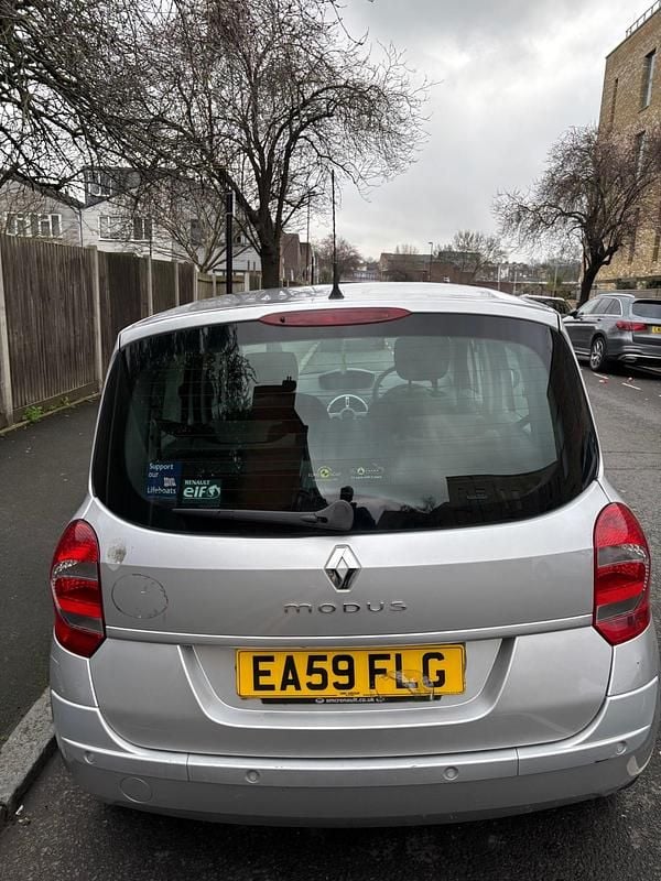 Used Renault Grand Modus Dynamique 2009 Silver MPV