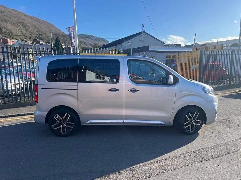 Used Peugeot Traveller 95 HP (69 kW) 2017 Silver MPV