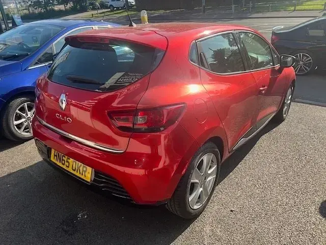 Used Renault Clio IV Dynamique 2015 Red Hatchback