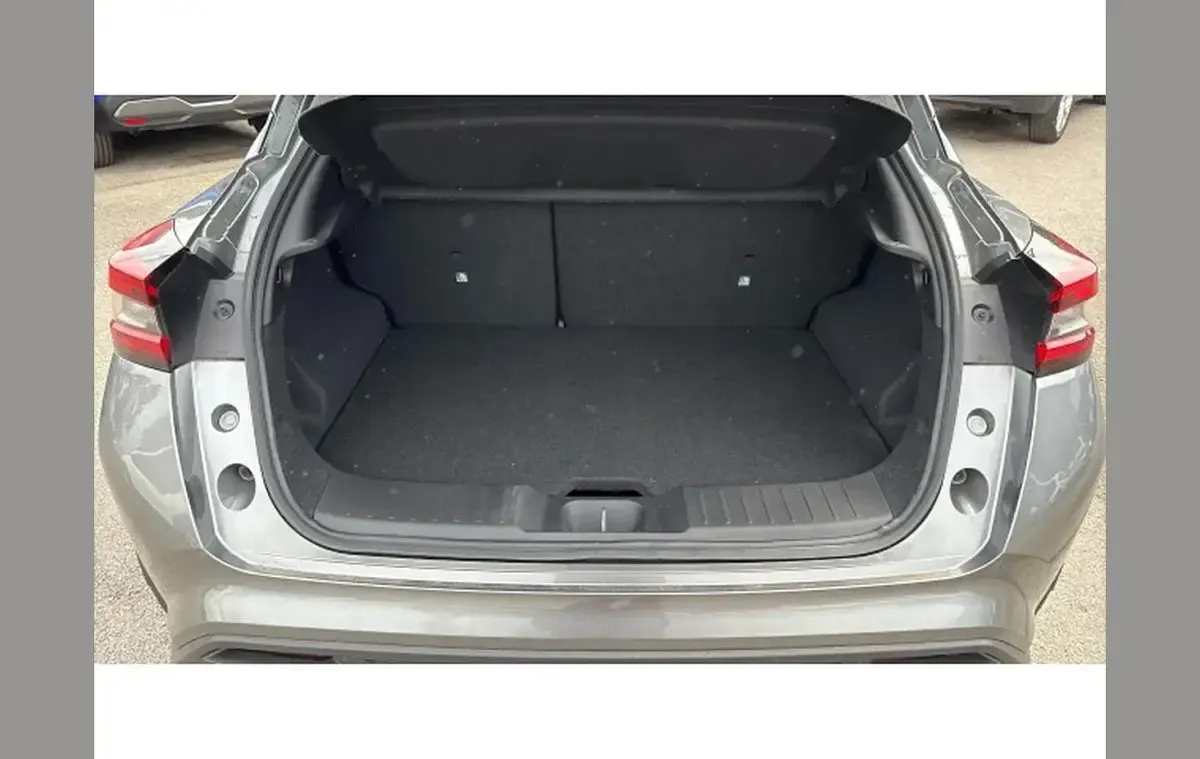 Used Nissan Juke N-Connecta 114 HP (83 kW) 2025 Grey SUV