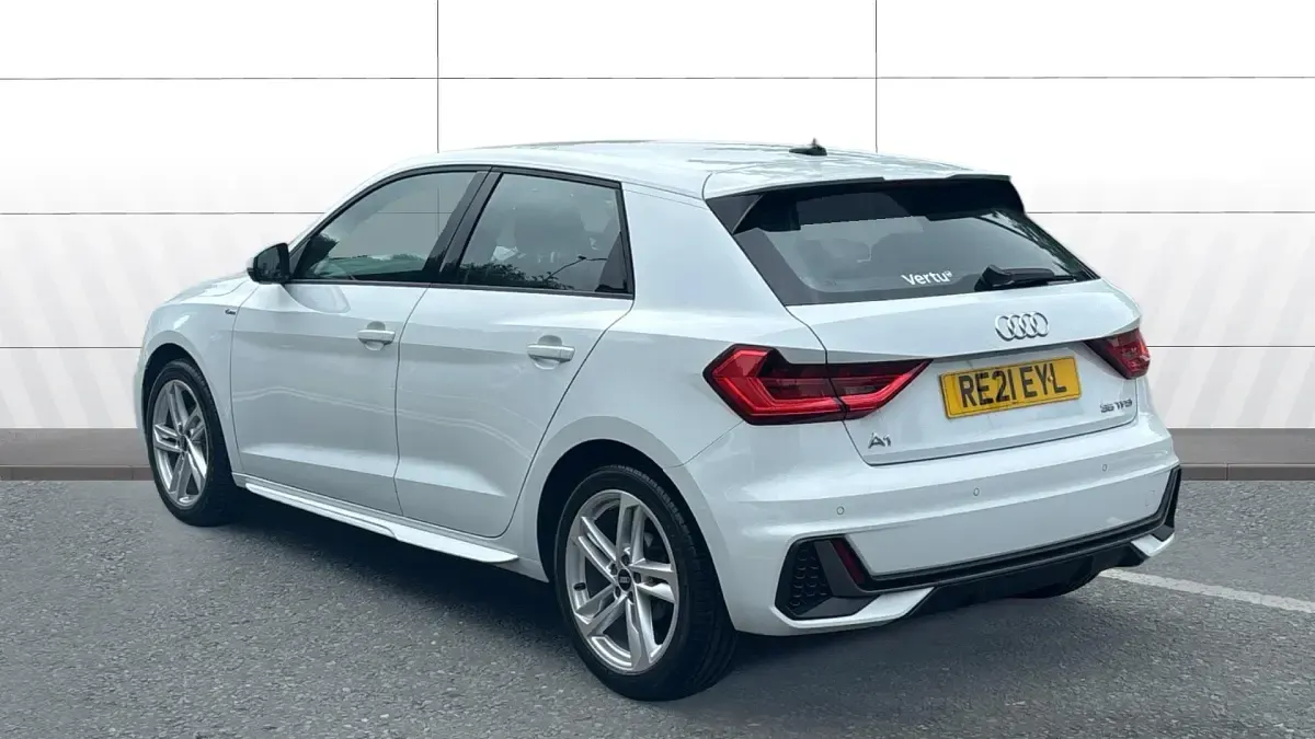 Used Audi A1 Advanced 150 HP (110 kW) 2021 White SUV