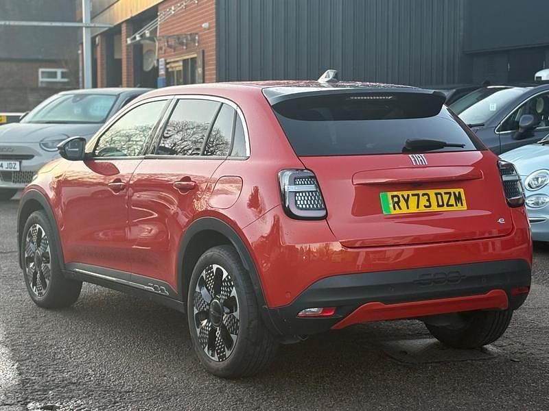 Used Fiat 600E La Prima 114 kW (156 HP) 2024 Orange SUV