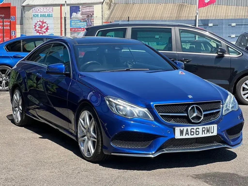Used Mercedes E220 AMG line 177 HP (130 kW) 2016 Blue Coupe