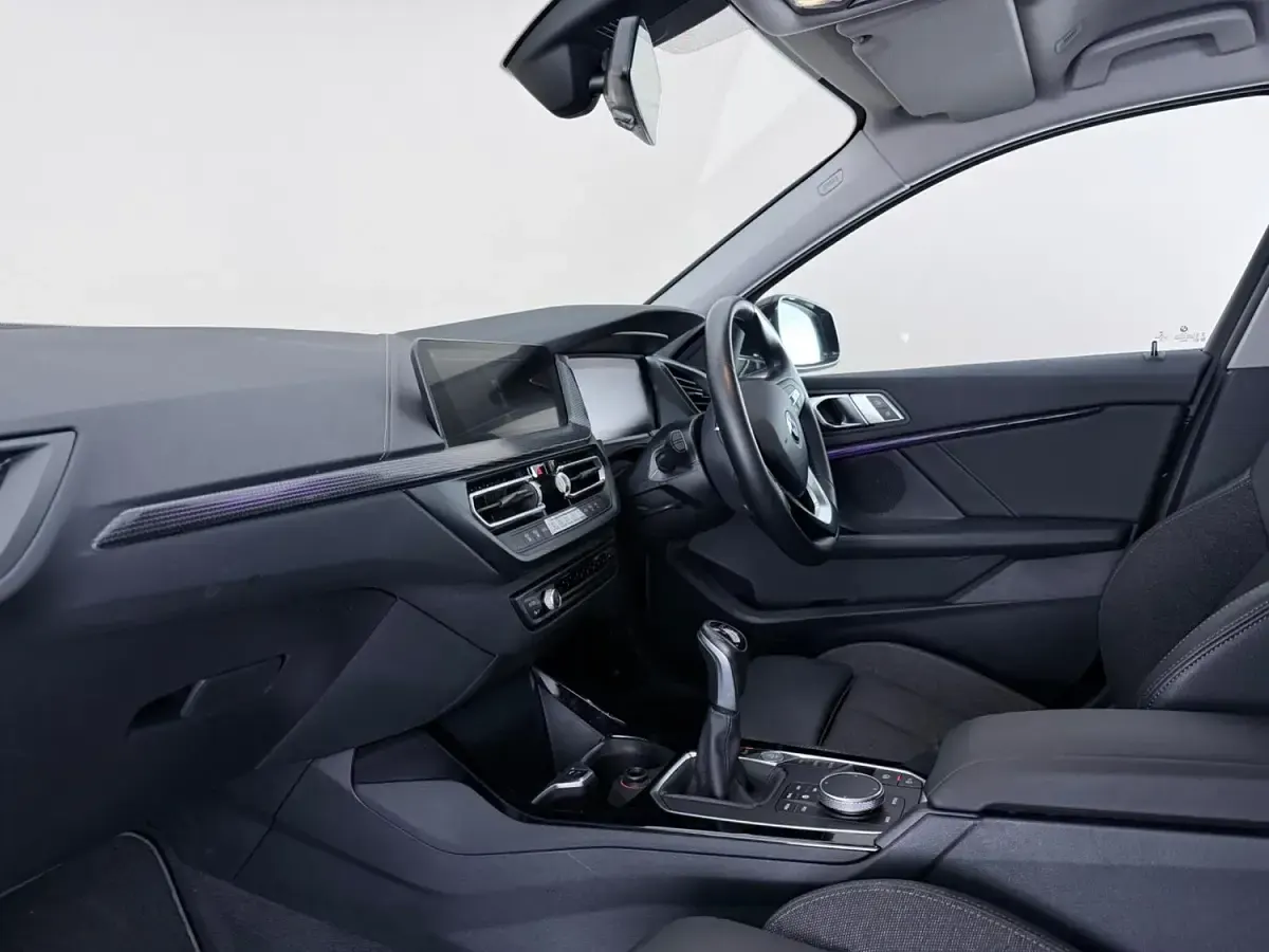 Used BMW 118 Sport Line 136 HP (100 kW) 2021 Black Hatchback