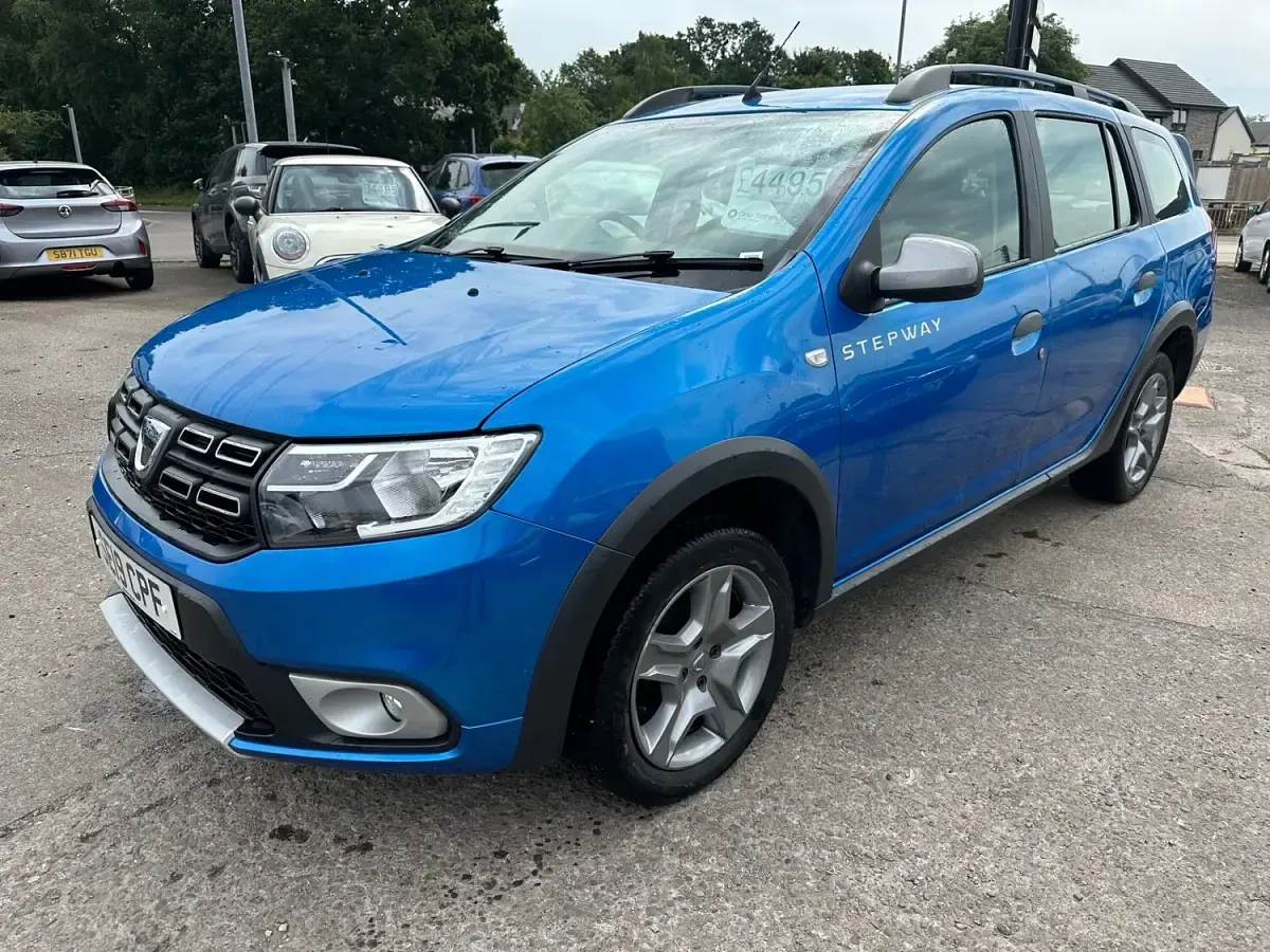 Used Dacia Logan MCV Comfort 90 HP (66 kW) 2019 Blue Estate