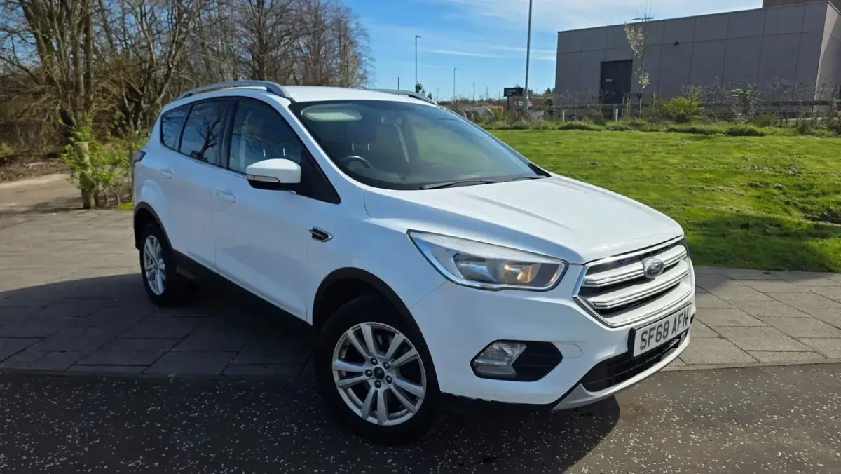 Second-hand Ford Kuga Zetec 2018 Alb SUV