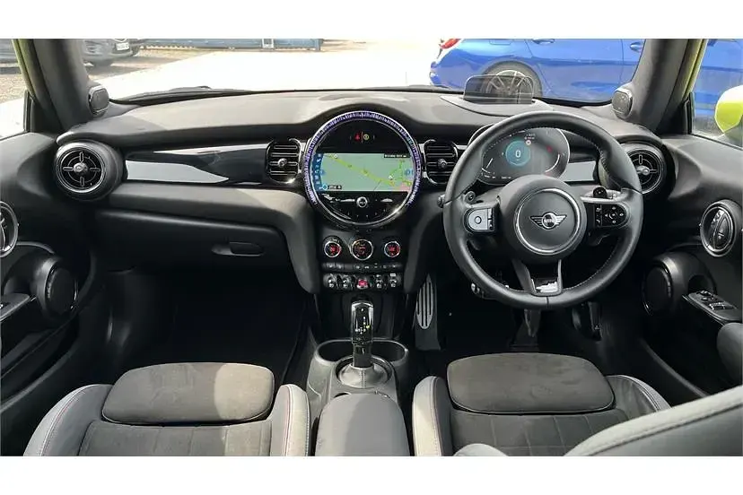 Used Mini John Cooper Works Hatch 231 HP (169 kW) 2024 Yellow Hatchback