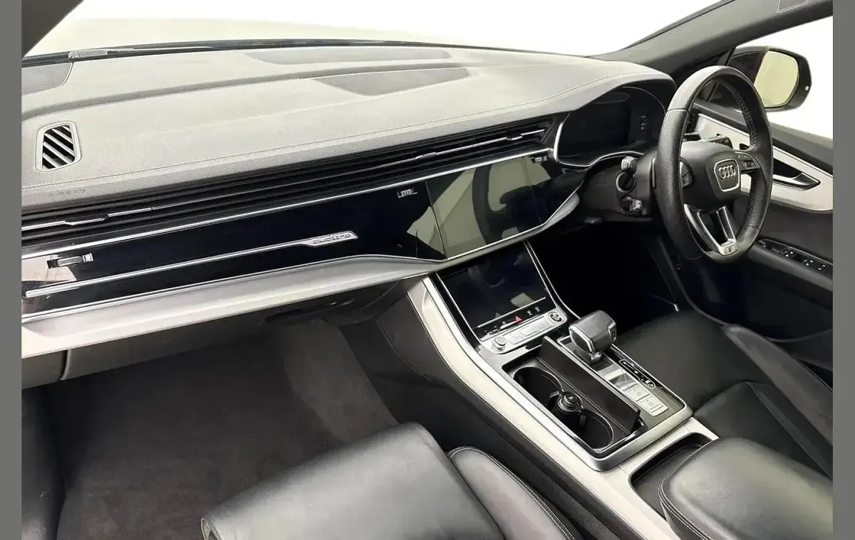 Used Audi Q8 S-Line 340 HP (250 kW) 2023 Black SUV