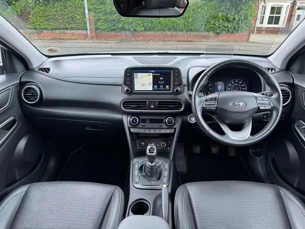 Used Hyundai Kona Premium SE 120 HP (88 kW) 2019 White SUV