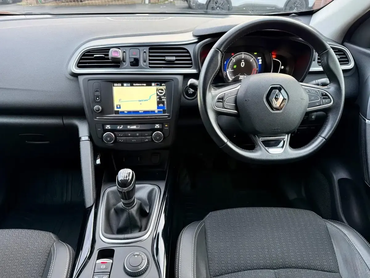 Usado Renault Kadjar Dynamique 130 HP (95 kW) 2016 Preto SUV