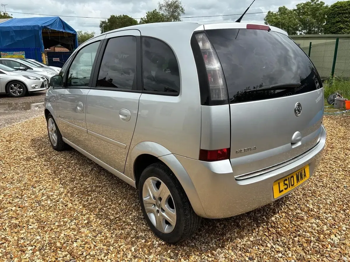 Used Vauxhall Meriva Active 2010 Silver MPV