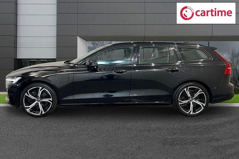Used Volvo V60 Plus 2022 Black Estate