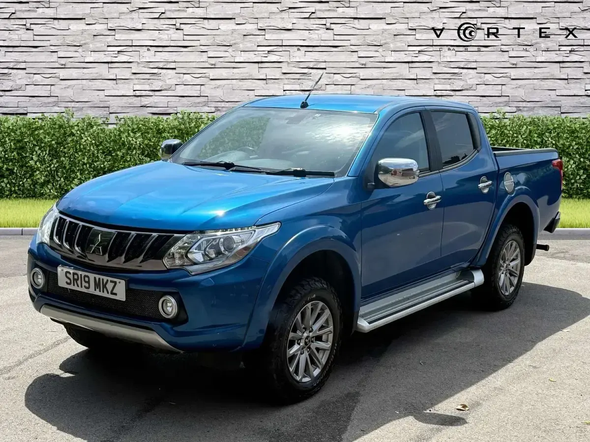 Used Mitsubishi L200 181 HP (133 kW) 2019 Blue Pickup