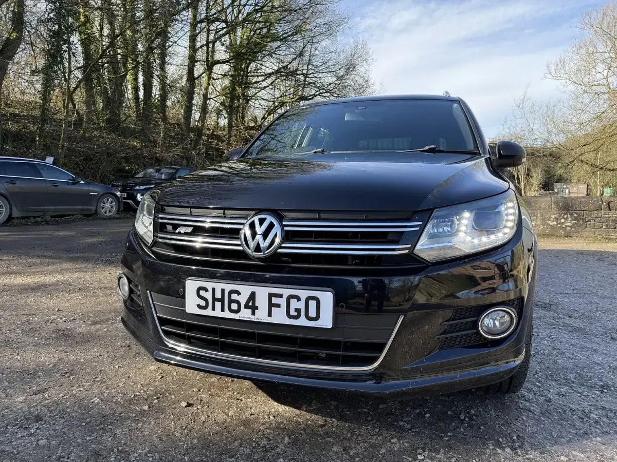 Used VW Tiguan R-line 177 HP (130 kW) 2015 Black SUV
