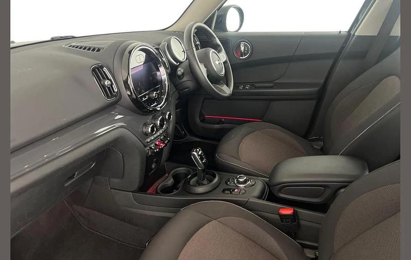 Used Mini Cooper Countryman Classic 134 HP (98 kW) 2021 Black SUV