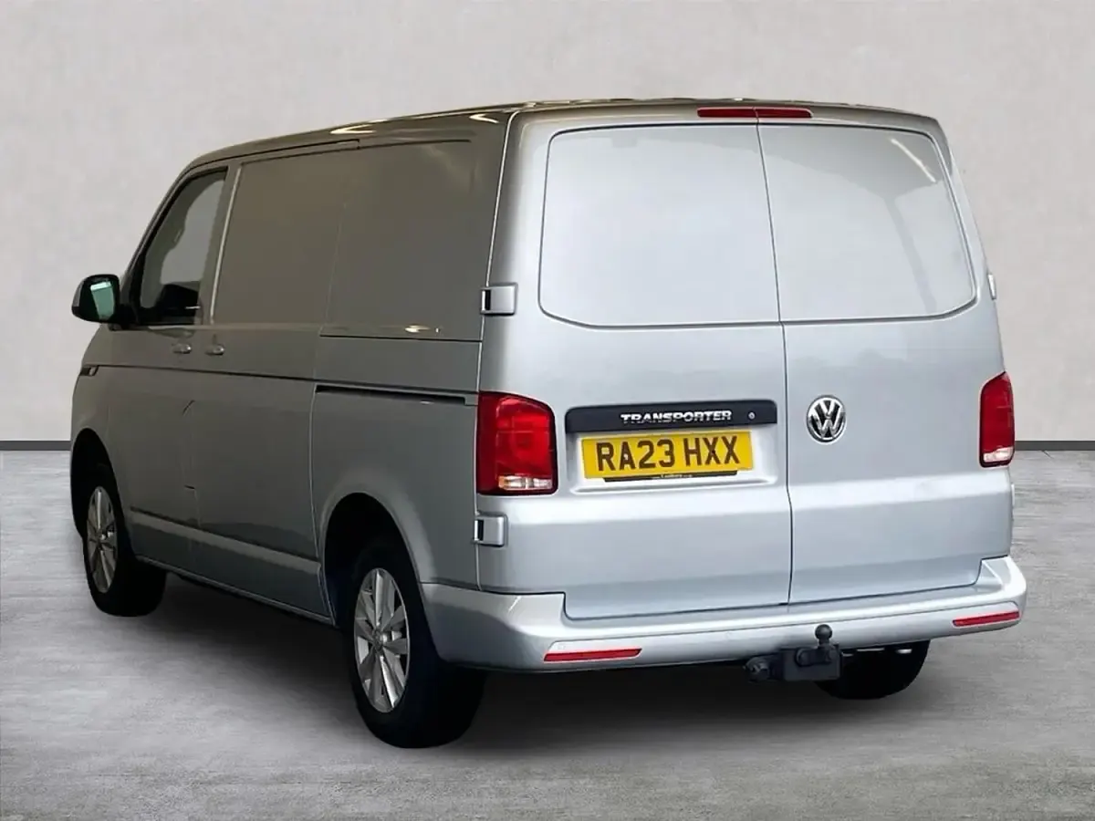 Begagnad VW Transporter Highline 2023 Silver Van