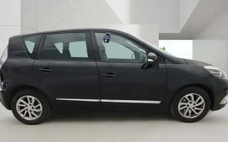 Used Renault Scénic III Dynamique 110 HP (80 kW) 2016 Estate