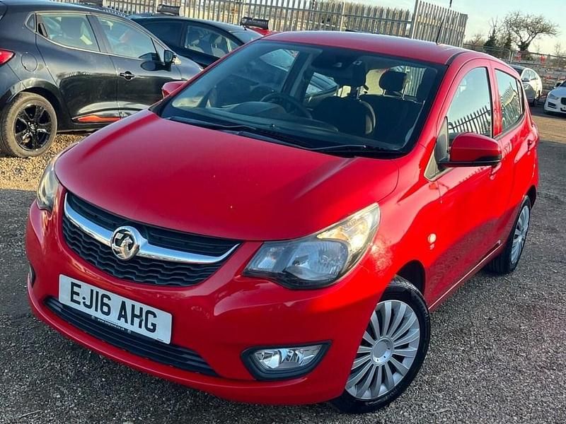 Used Vauxhall Viva 75 HP (55 kW) 2016 Red Hatchback