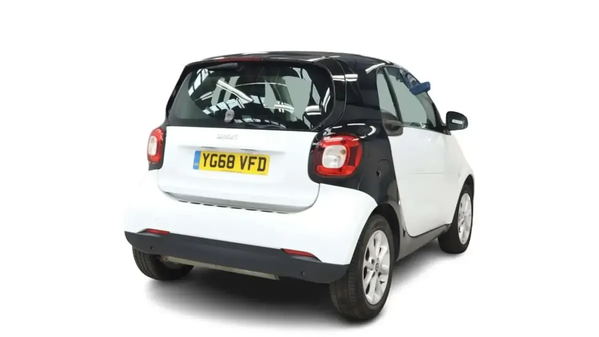 Begagnad Smart ForTwo Coupé Passion 71 HK (52 kW) 2018 Svart Sportkupé