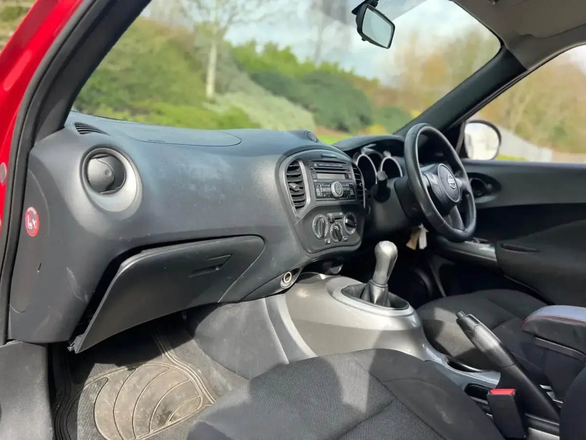 Używany Nissan Juke Visia 94 KM (69 kW) 2013 Czerwony SUV