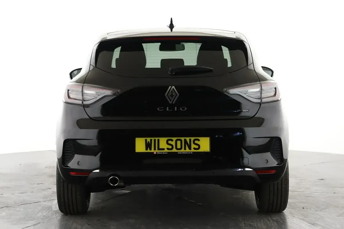 New Renault Clio V Techno 143 HP (105 kW) 2025 Black Hatchback