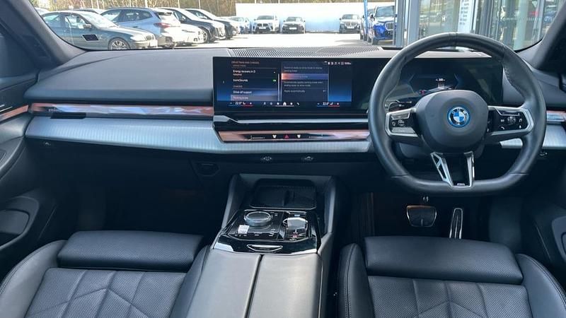 Used BMW i5 M Sport 246 kW (335 HP) 2023 Blue Sedan