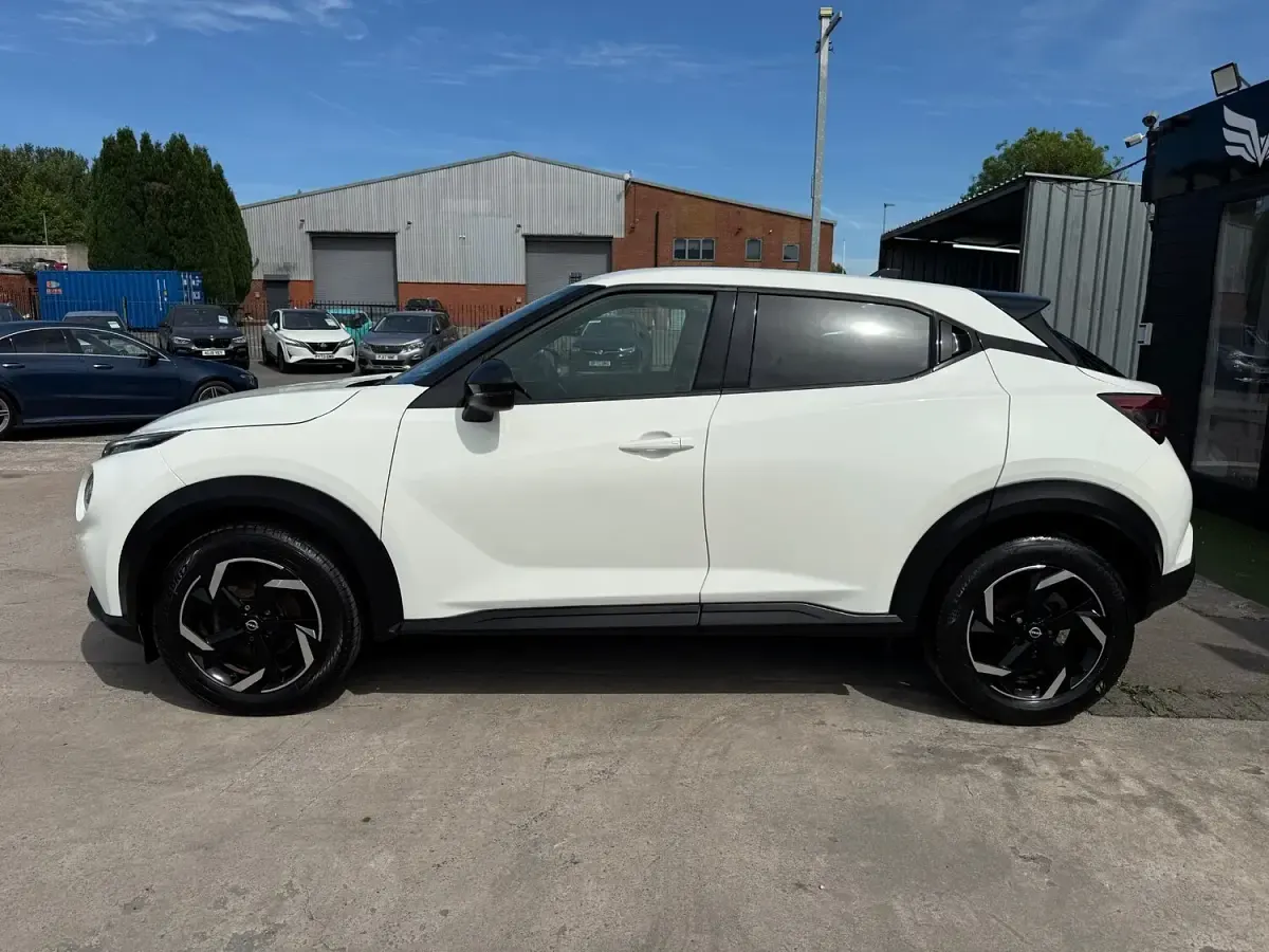 Used Nissan Juke N-Connecta 2022 White SUV